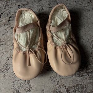 Danskin Freestyle Ballet Shoes, Girl’s Size 11